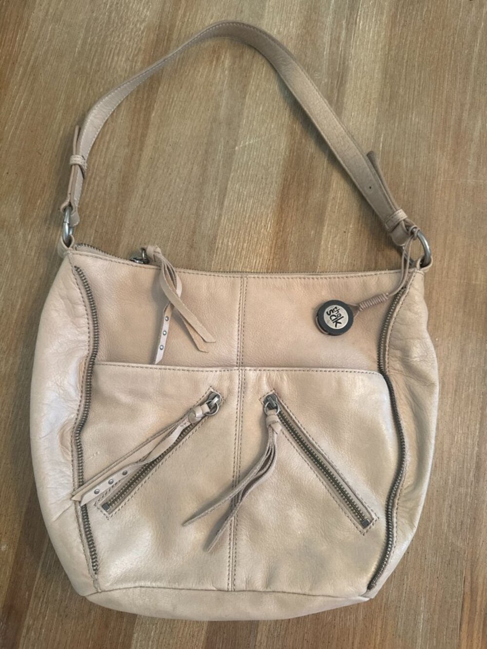The Sak Beige Leather Hobo Shoulder Bag Multi Pocket Adjustable Strap